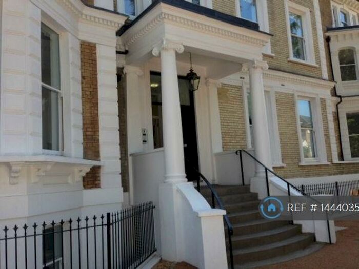 2 Bedroom Flat To Rent In Longwood House, Surbiton, KT6