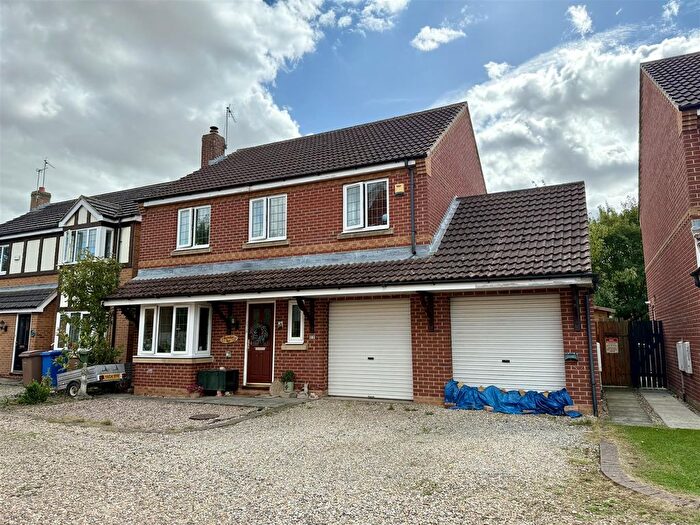 4 Bedroom Property For Sale In Hazel Crescent, Gilberdyke, Brough, HU15
