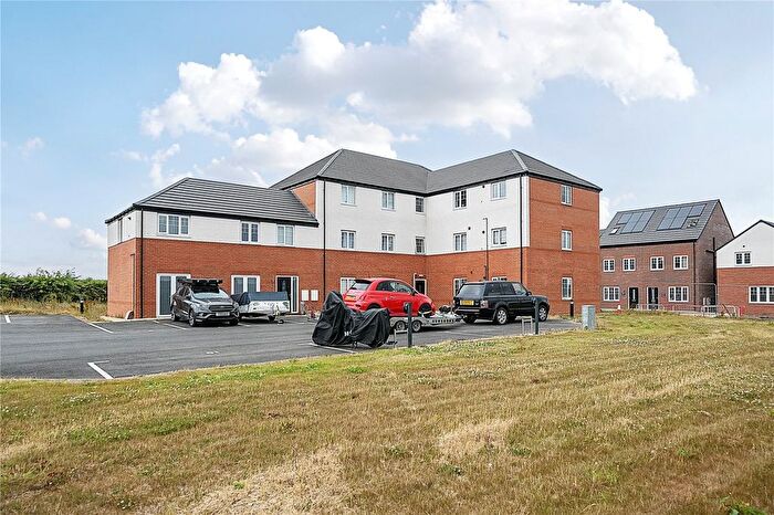 1 Bedroom Flat For Sale In Feld Lane, Holmewood, Chesterfield, Derbyshire, S42