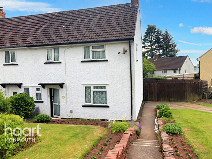 3 Bedroom End Of Terrace House For Sale In Wesley Way, Chepstow, NP16