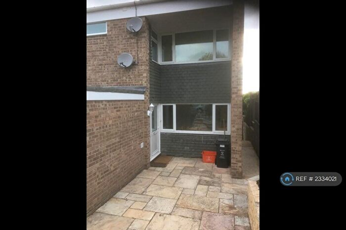 3 Bedroom Semi-Detached House To Rent In Berton Close, Blunsdon, SN26