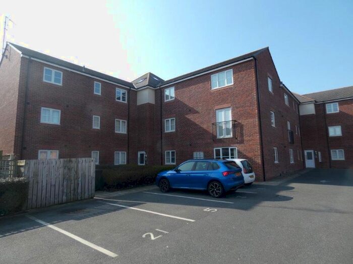 2 Bedroom Flat To Rent In Dukesfield, Shiremoor, Newcastle Upon Tyne, NE27