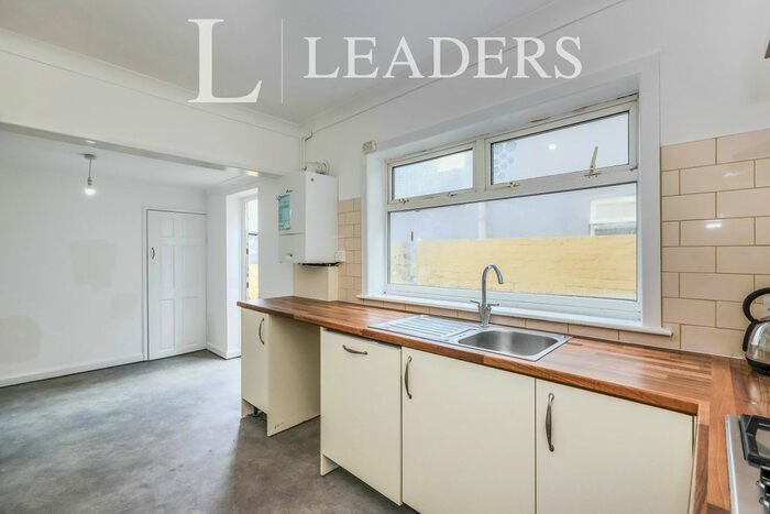 3 Bedroom Property To Rent In Queens Road, North End, Portsmouth, PO2