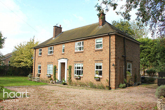 5 Bedroom Detached House For Sale In Owmby Cliff Road, Owmby By Spital, LN8