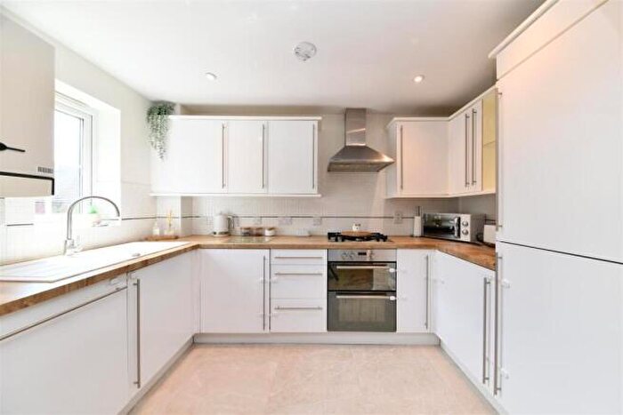 2 Bedroom Apartment To Rent In Merrick Close, SG1