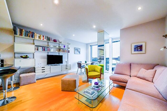 2 Bedroom Flat To Rent In Brewhouse Lane, London, SW15