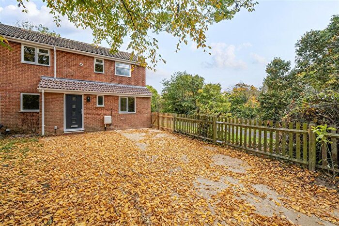 3 Bedroom End Terrace House For Sale In Venus Close, Wokingham, Berkshire, RG41