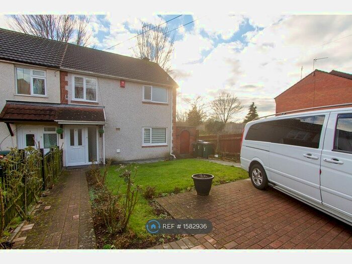 4 Bedroom Semi-Detached House To Rent In Yew Close, Coventry, CV3