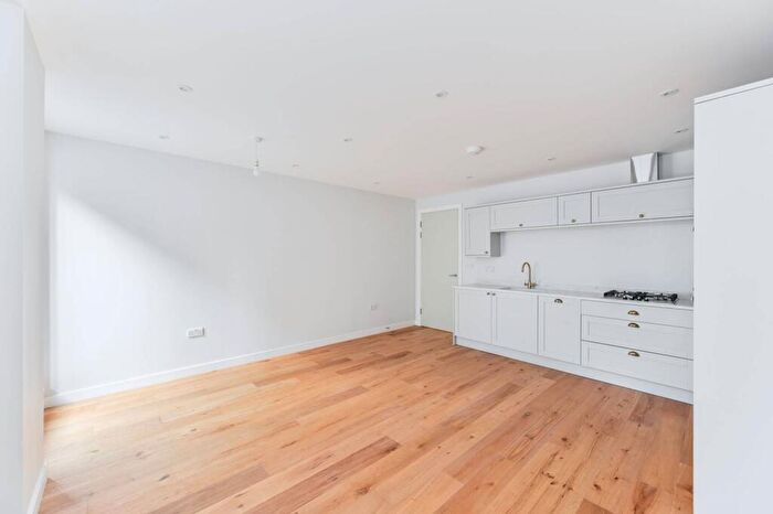 2 Bedroom Flat For Sale In Battersea High Street, Battersea, London, SW11