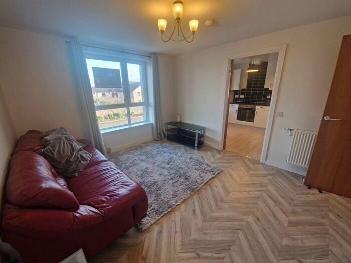 2 Bedroom Flat To Rent In Farburn Place, Dyce, Aberdeen, AB21