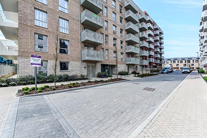 2 Bedroom Apartment For Sale In Dukes Road, London, E17