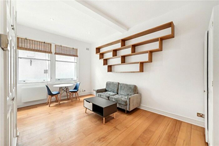 Apartment To Rent In Redcliffe Square, Earls Court, London, SW10