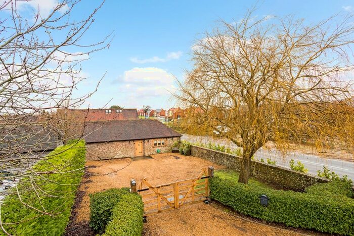 3 Bedroom Barn Conversion To Rent In Old Place Lane, Westhampnett, Chichester, PO18