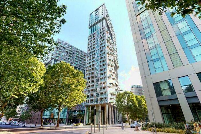2 Bedroom Apartment To Rent In Talisman Tower, Lincoln Plaza, Canary Wharf, South Quay, London, E14