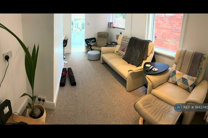 5 Bedroom Terraced House To Rent In Monks Road, Exeter, EX4