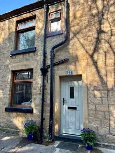 2 Bedroom Cottage To Rent In School Street, Bolton, BL7