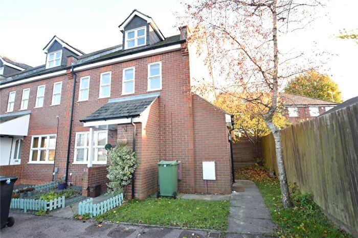 2 Bedroom Flat To Rent In Catchacre, Dunstable, Bedfordshire, LU6