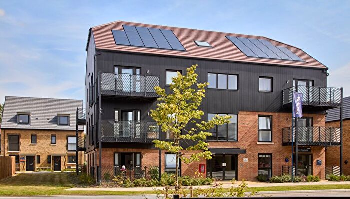 2 Bedroom Flat For Sale In "The Bobbin" At Portbridge Gardens, Ebbsfleet Valley, Swanscombe, DA10