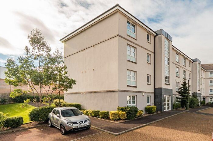 2 Bedroom Flat For Sale In / Chesser Crescent, Edinburgh, EH14