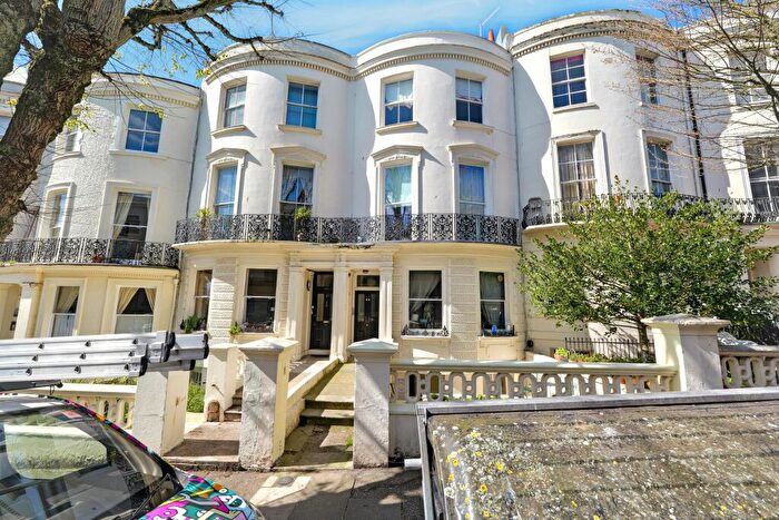 2 Bedroom Semi Detached House For Sale In Basement Flat, Brunswick Road, East Sussex, BN3