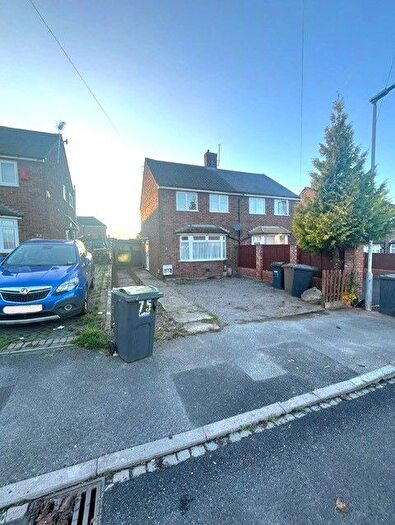 3 Bedroom Semi-Detached House To Rent In Wordsworth Road, Luton, LU4