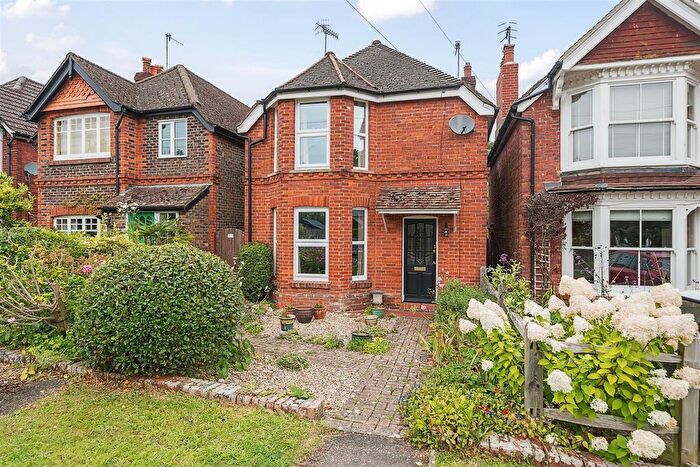 2 Bedroom Detached House To Rent In Sturt Avenue, Haslemere, GU27