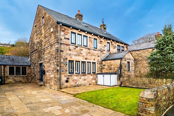 5 Bedroom Semi Detached House For Sale In Corbett Way, Denshaw, Saddleworth, OL3