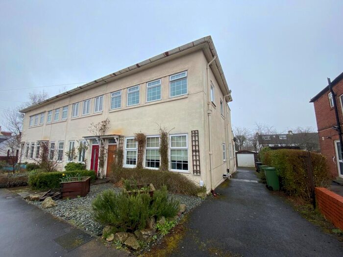 1 Bedroom Apartment To Rent In Gainsborough Avenue, Leeds, LS16