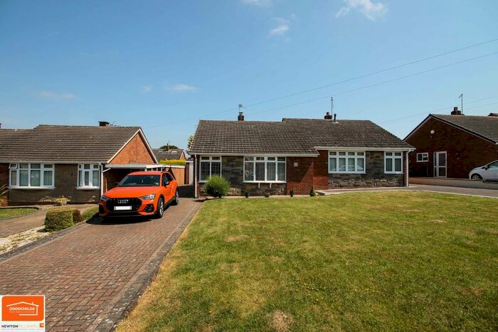 2 Bedroom Bungalow To Rent In Dafodil Road, Orchard Hills, Walsall, WS5