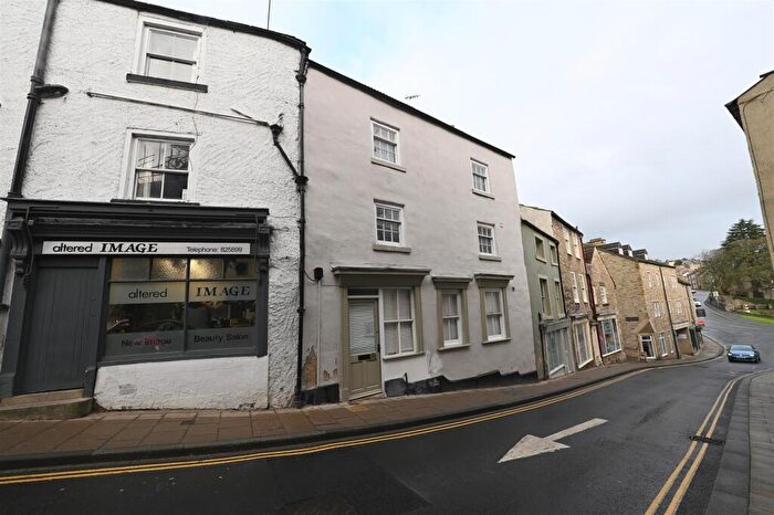 2 Bedroom Terraced House For Sale In Frenchgate, Richmond, DL10
