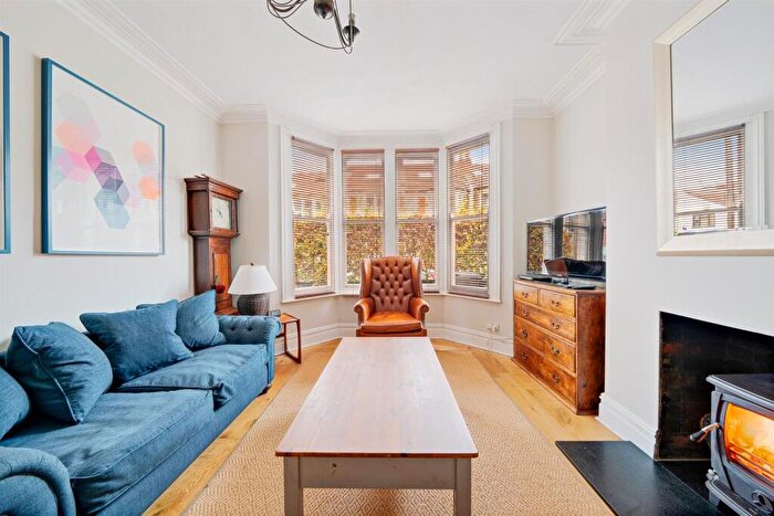 4 Bedroom House For Sale In Leighton Road, Southville, Bristol, BS3 - Photo 4
