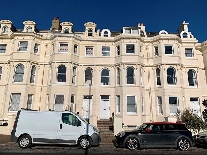 Studio To Rent In South Terrace, Littlehampton, BN17