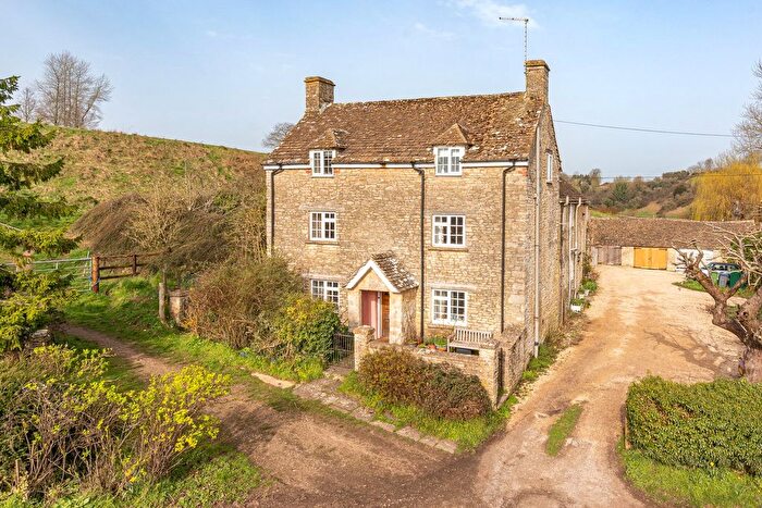 4 Bedroom End Terrace House For Sale In The Den, Sherston, SN16