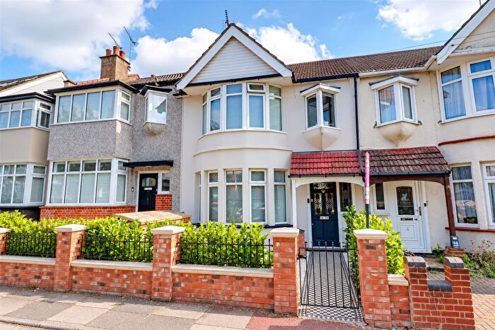 3 Bedroom Terraced House For Sale In * Beautiful Interior * Fairleigh Drive, Leigh-on-Sea, SS9