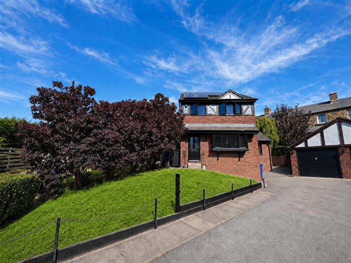 4 Bedroom Detached House For Sale In Oaks Farm Drive, Darton, Barnsley, S75
