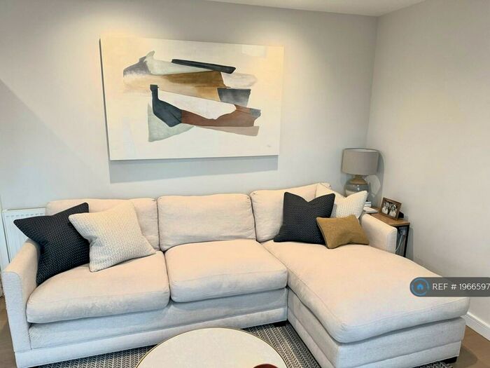 1 Bedroom Flat To Rent In Featherstone Apartments, London, SE15