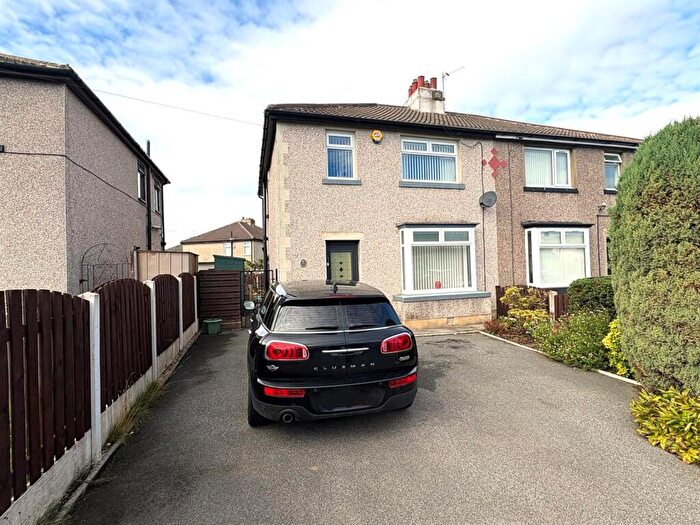 3 Bedroom Semi Detached House For Sale In Lodore Avenue, Eccleshill, Bradford, BD2