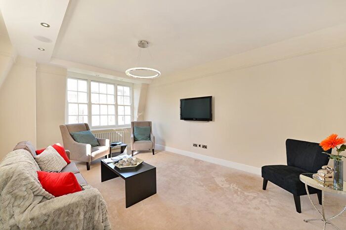 3 Bedroom Flat To Rent In Circus Lodge, St Johns Wood, NW8