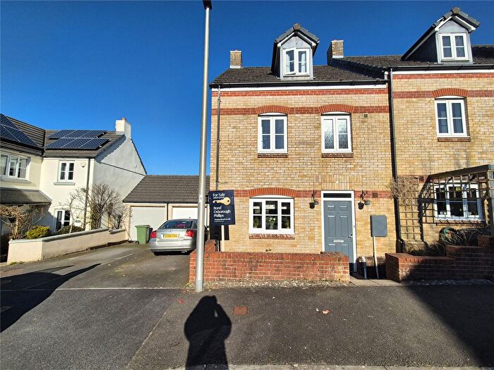 4 Bedroom End Of Terrace House For Sale In Victory Way, Torrington, EX38