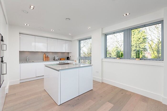 2 Bedroom Flat To Rent In Donaldson Crescent, Edinburgh, EH12