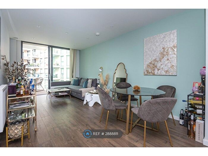 2 Bedroom Flat To Rent In Pimento House, London, E1