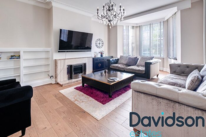 3 Bedroom Flat To Rent In Kenilworth Court, Hagley Road, Edgbaston, B16