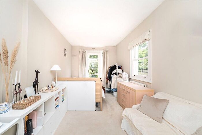Studio To Rent In Oakley Street, Chelsea, SW3