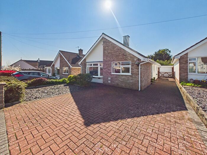 2 Bedroom Detached Bungalow For Sale In Wayland Road, Worle Hillside, Weston-Super-Mare, BS22