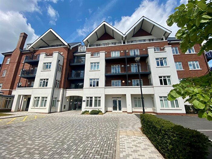 2 Bedroom Flat To Rent In Egerton Drive, Isleworth, TW7