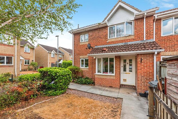 1 Bedroom Cluster House For Sale In Barnum Court, Swindon, SN2