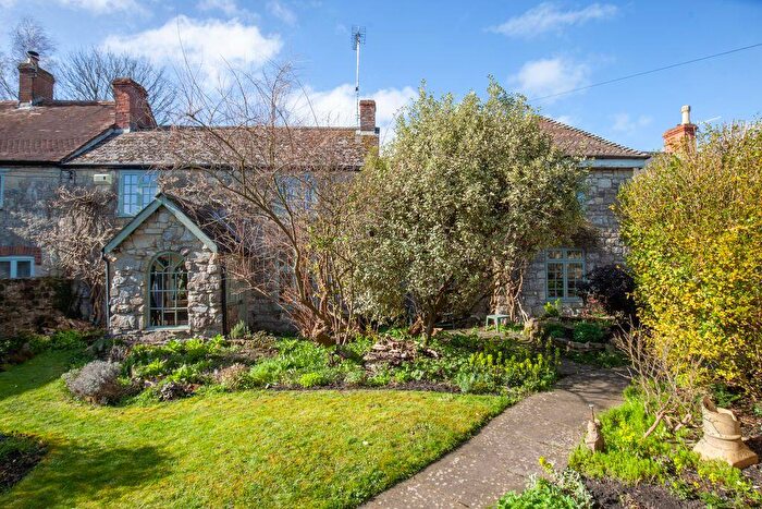 4 Bedroom Semi-Detached House For Sale In Tisbury, SP3