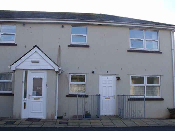 2 Bedroom Flat To Rent In Castor Road, Brixham, TQ5