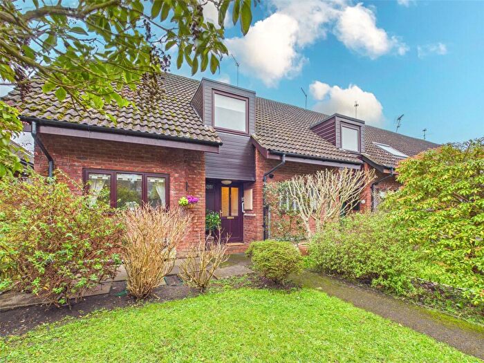 3 Bedroom End Of Terrace House For Sale In Westlands, Bransgore, Christchurch, Dorset, BH23