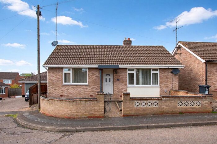 2 Bedroom Detached Bungalow For Sale In South Close, Rushden, NN10